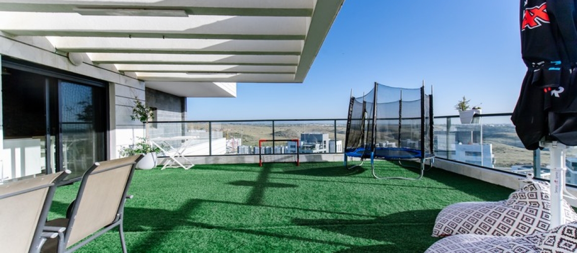 יונתן רטוש פנטהאוז (4)